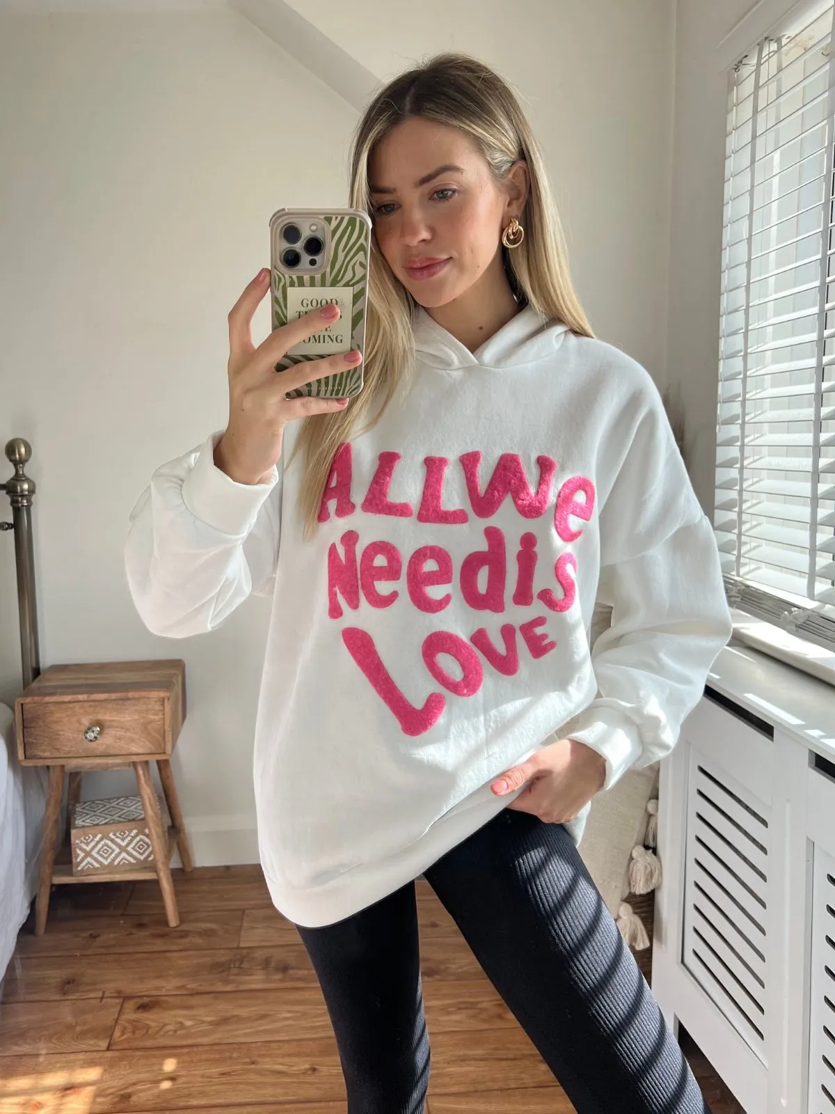 Love Lyric Hoodie / White & Pink