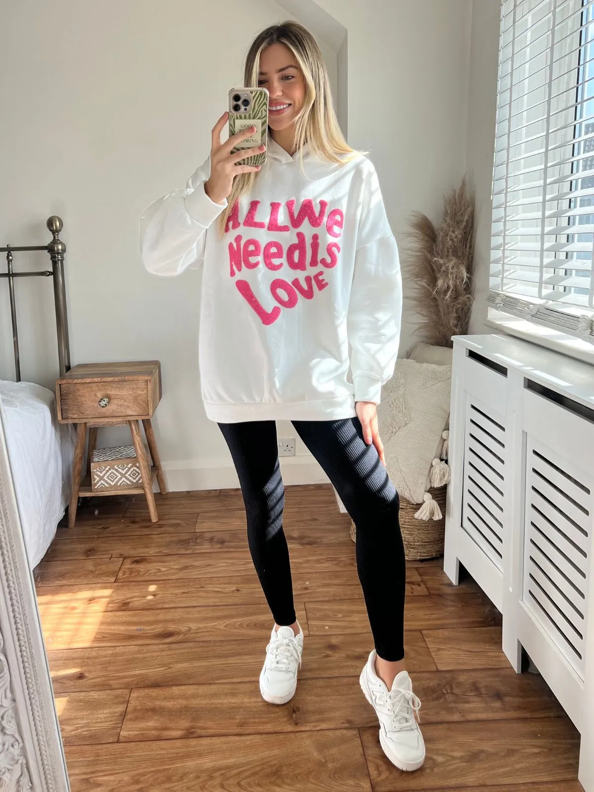Love Lyric Hoodie / White & Pink
